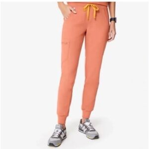 Figs women’s medium coral Zamora Jogger Scrub Pants
